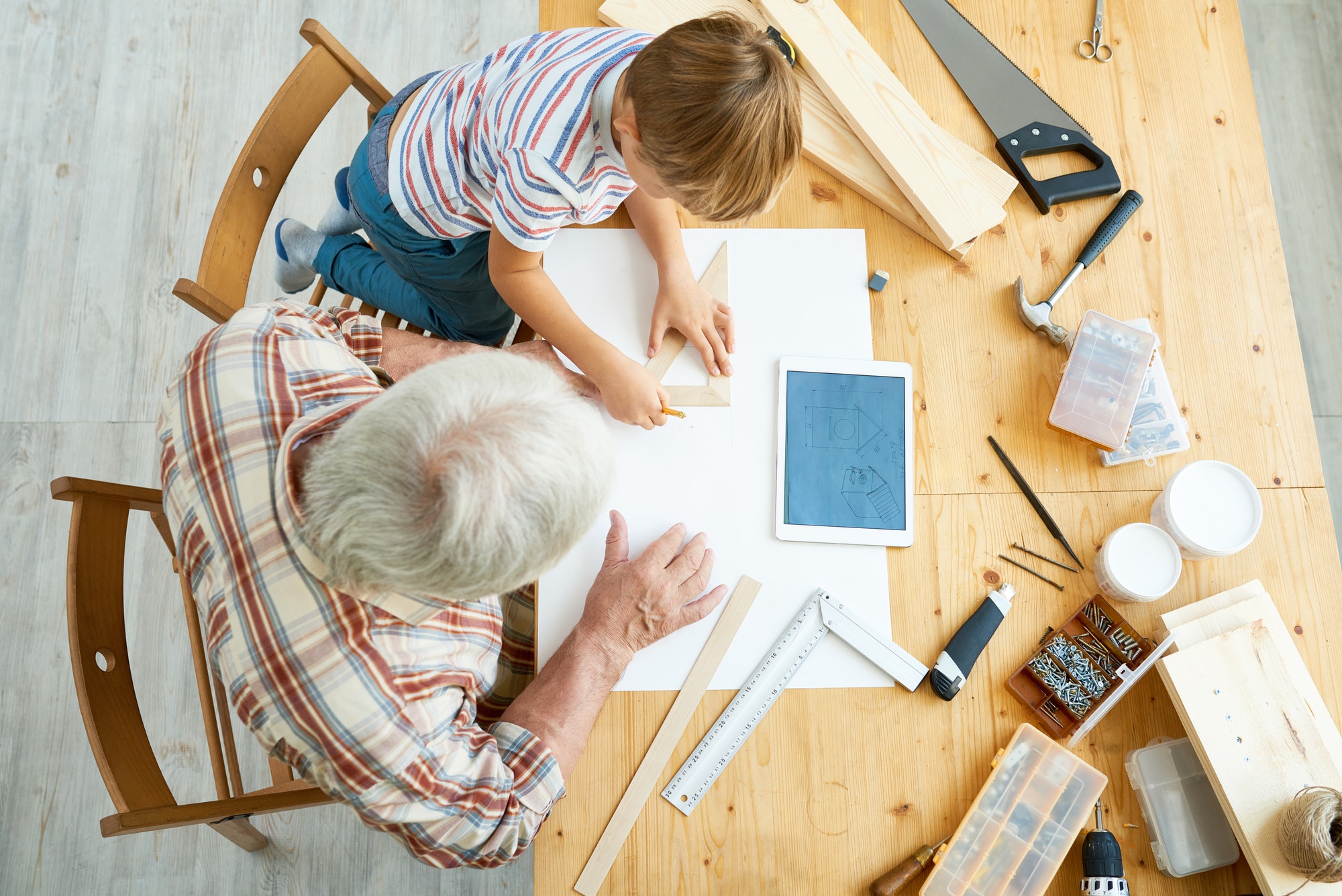 Building Best Birdhouse with Grandpa